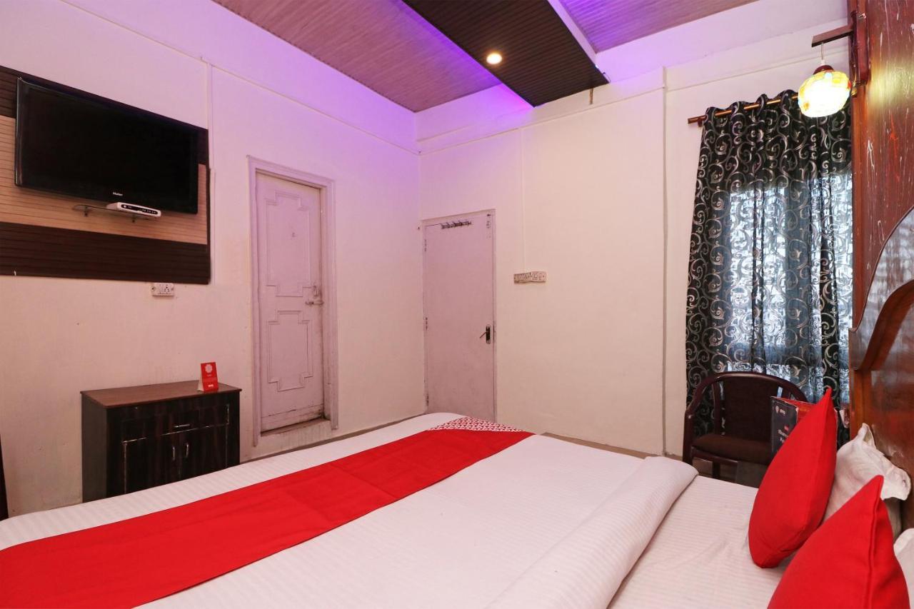 Oyo 74116 Hotel Feel Good Puri Kültér fotó