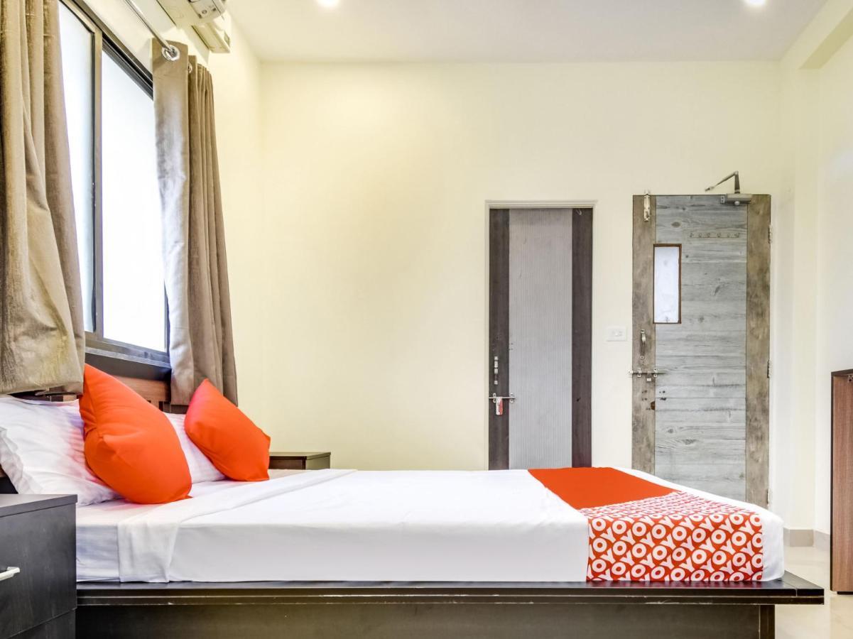 Oyo 74116 Hotel Feel Good Puri Kültér fotó